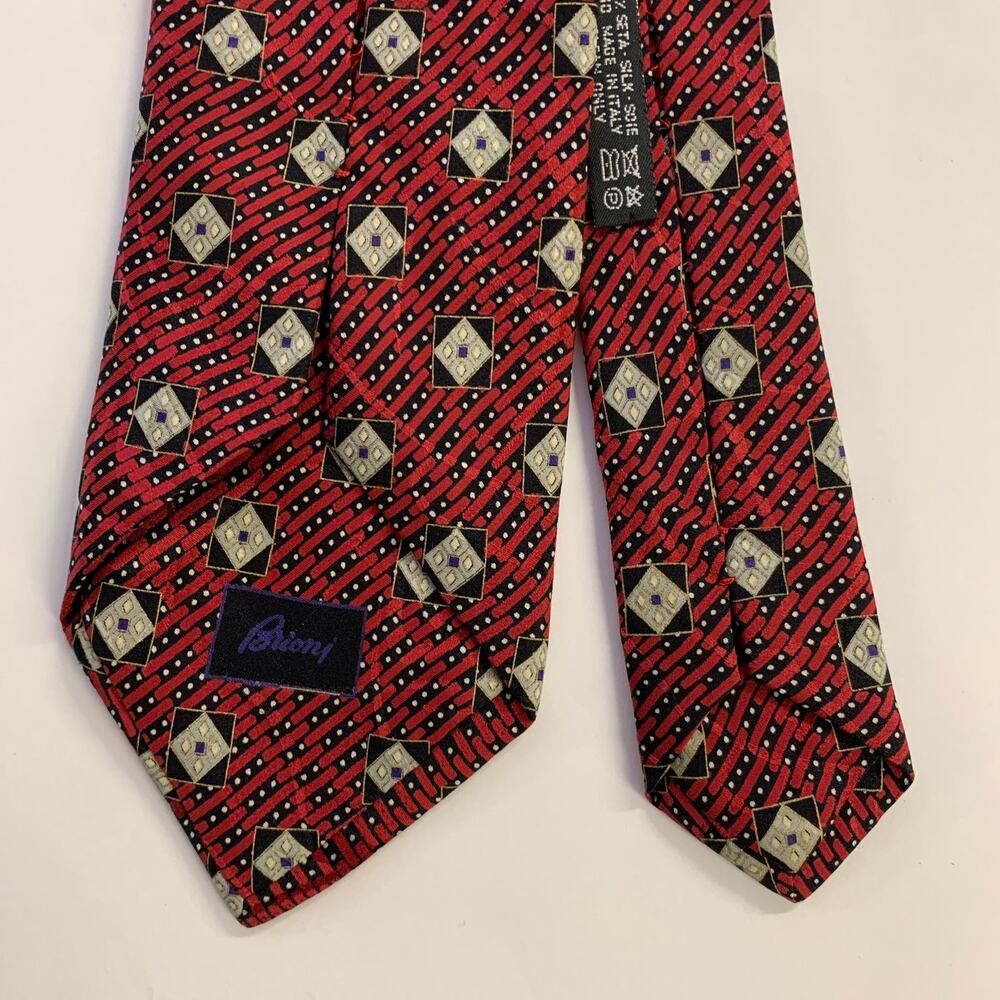Brioni Red Black Geometric Silk Tie View 3